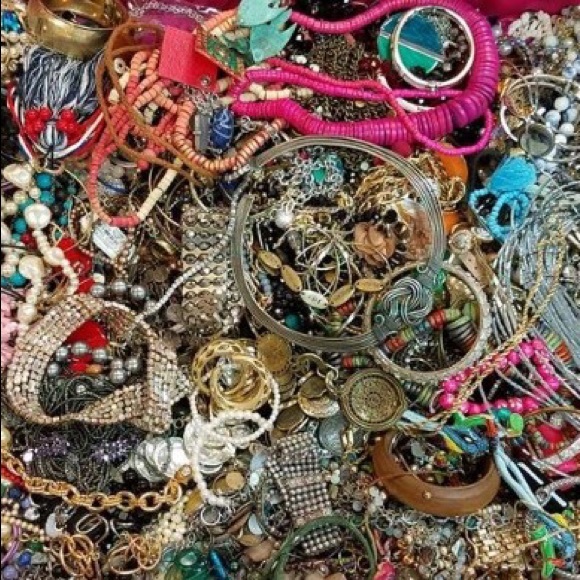 ‼️3Lbs.+‼️Jewelry reselling lot - Picture 6 of 7